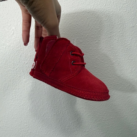 UGG Crimson Infant Booties size 2/3 - Picture 5 of 8